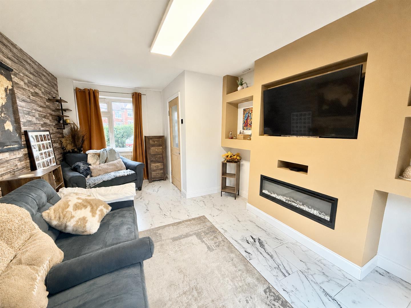 2 bed property in Minerva Road, Stoke-On-Trent